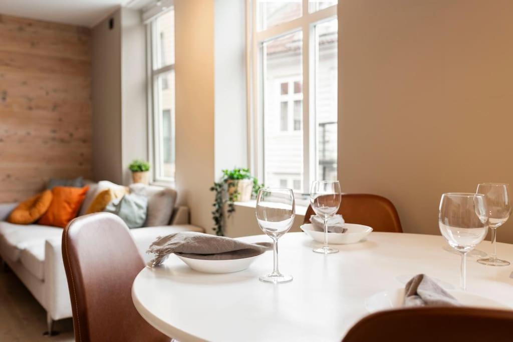 New! Modern Apartment In Historic Area Of Bergen! Exteriör bild