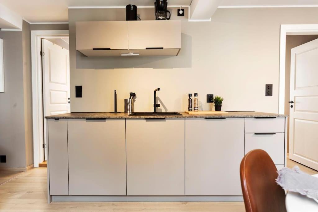 New! Modern Apartment In Historic Area Of Bergen! Exteriör bild